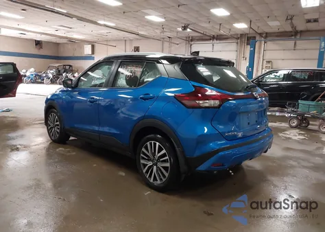 2023 Nissan Kicks Sv Xtronic Cvt z USA, uszkodzony, nr VIN 3N1CP5CV8PL574925